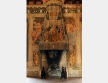 castellodithiene_dettagliocaminosalaaffrescata