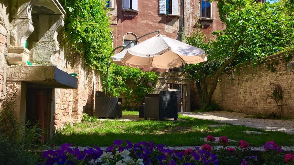 PHOTO-2022-04-12-17-10-18 4.jpg