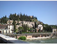 teatro-romano-veduta-da-ponte-pietra-maddalena-cavalleri-archivio-comune-di-verona